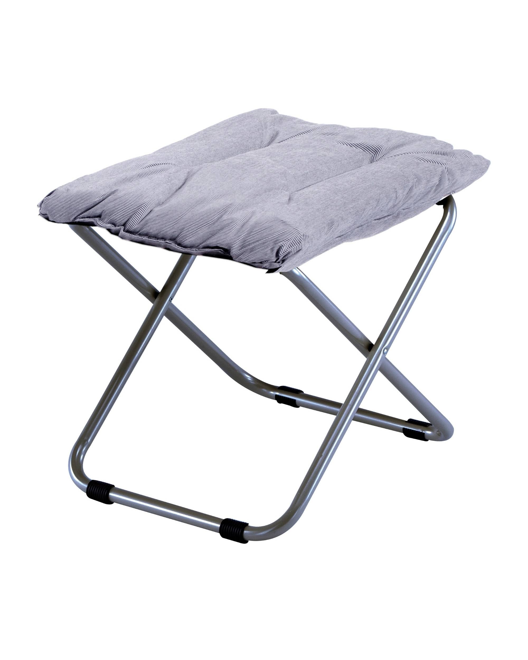 Fiam Chico Soft fotskammel, gråstripet polstret tekstilpute, foldbar aluminiumsramme for utebruk