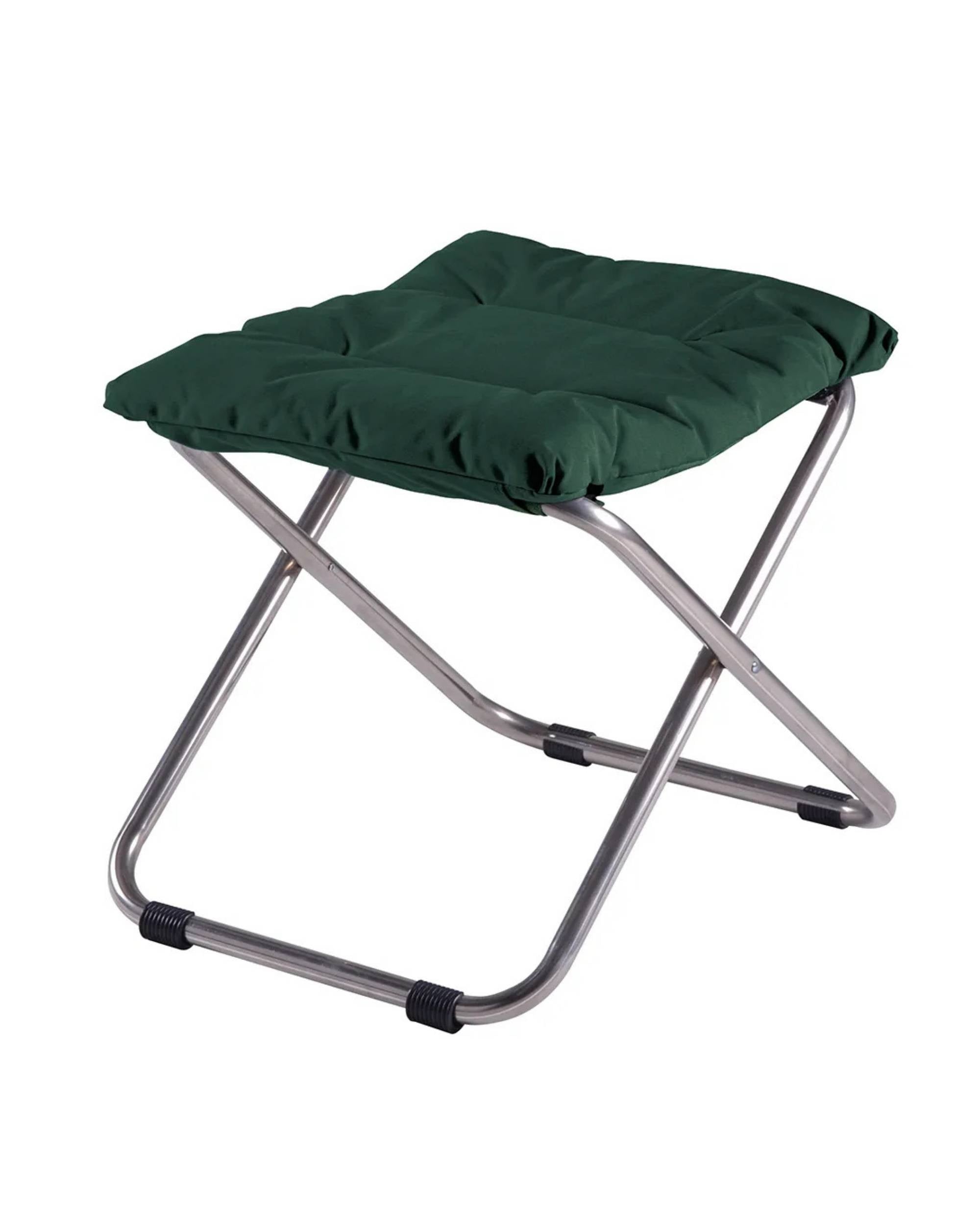 Fiam Chico Soft fotskammel med grønn polstret pute på sølvfarget aluminiumsramme, foldbar.
