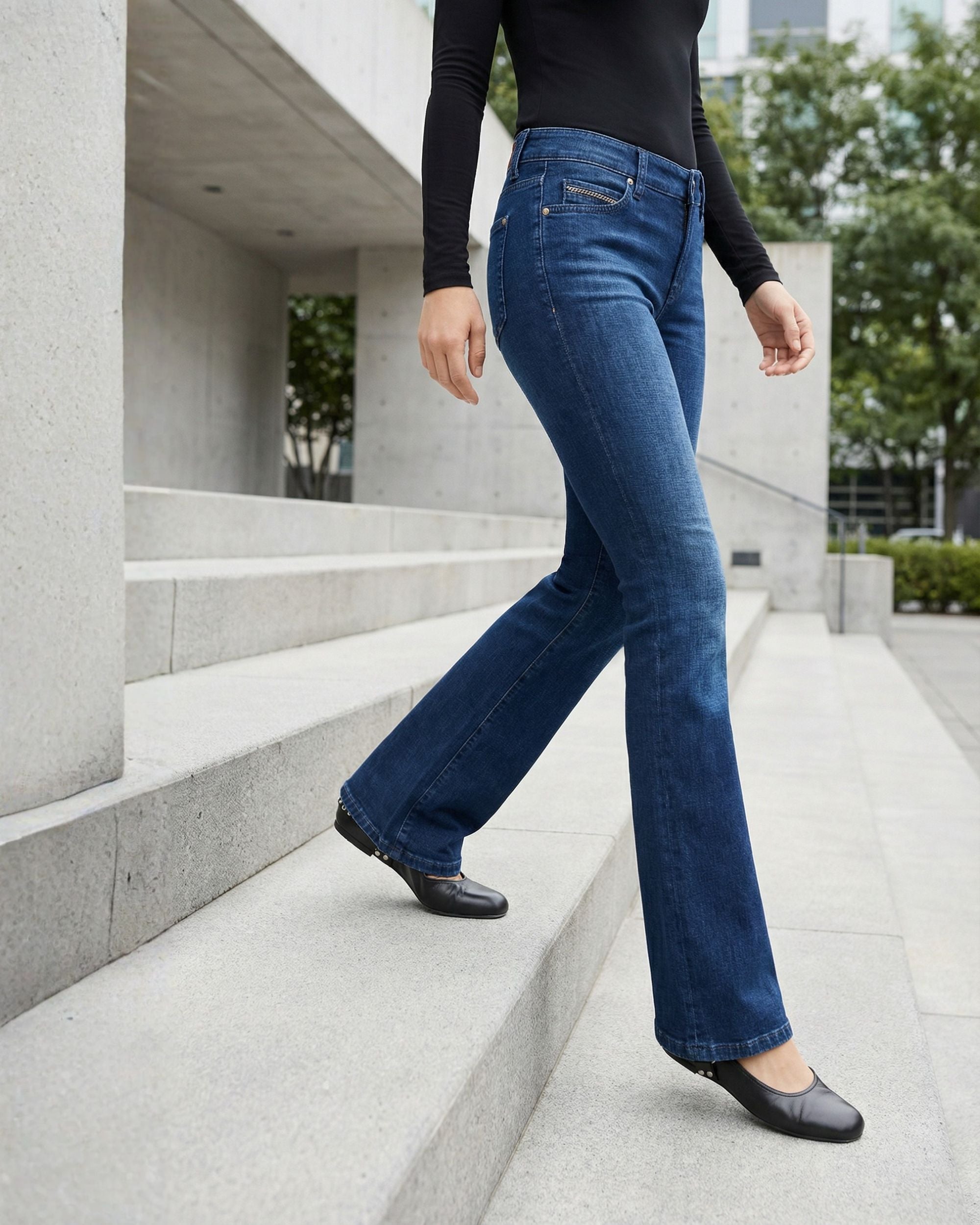 Paris Flared Schmuckdetail Jeans fra Cambio