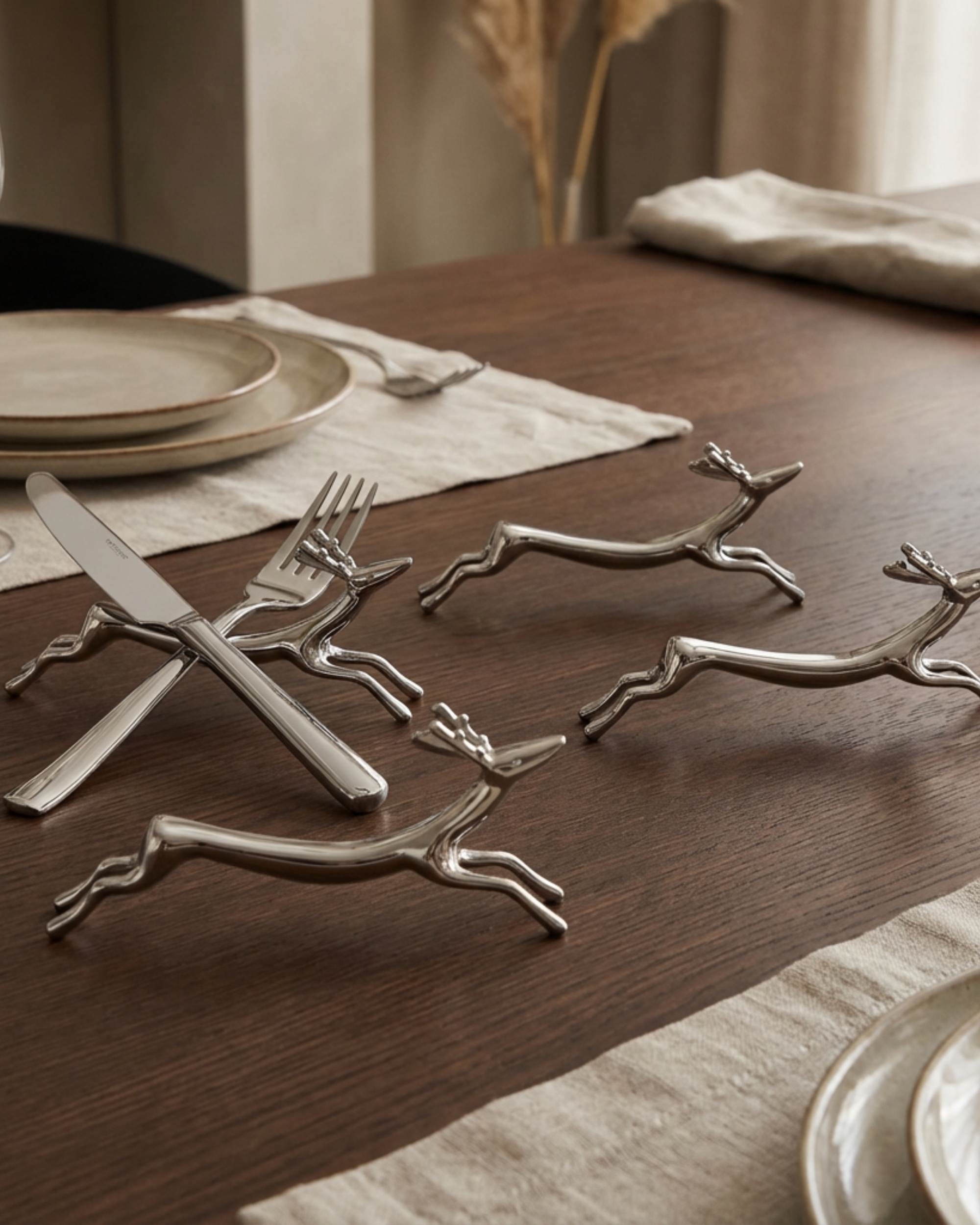 RÅDYR Sett a 4 bestikkhvilere i rustfritt stål