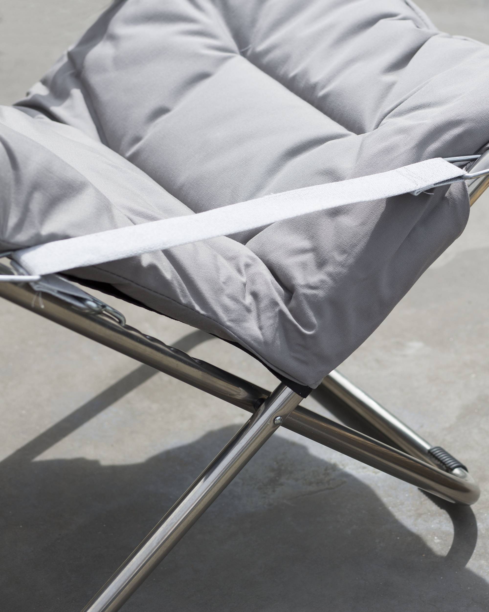 detaljbilde av Fiam Fiesta Soft soltol i fargen grå