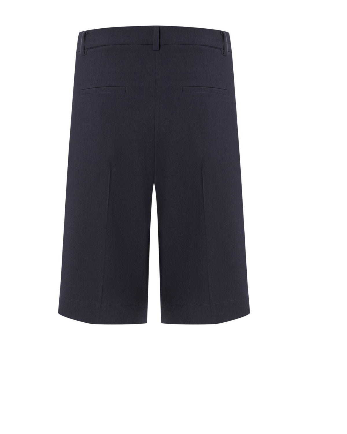 Baksiden av Cambio Anna Bermuda shorts i "Royal Navy", glatte lommer og diskret linning