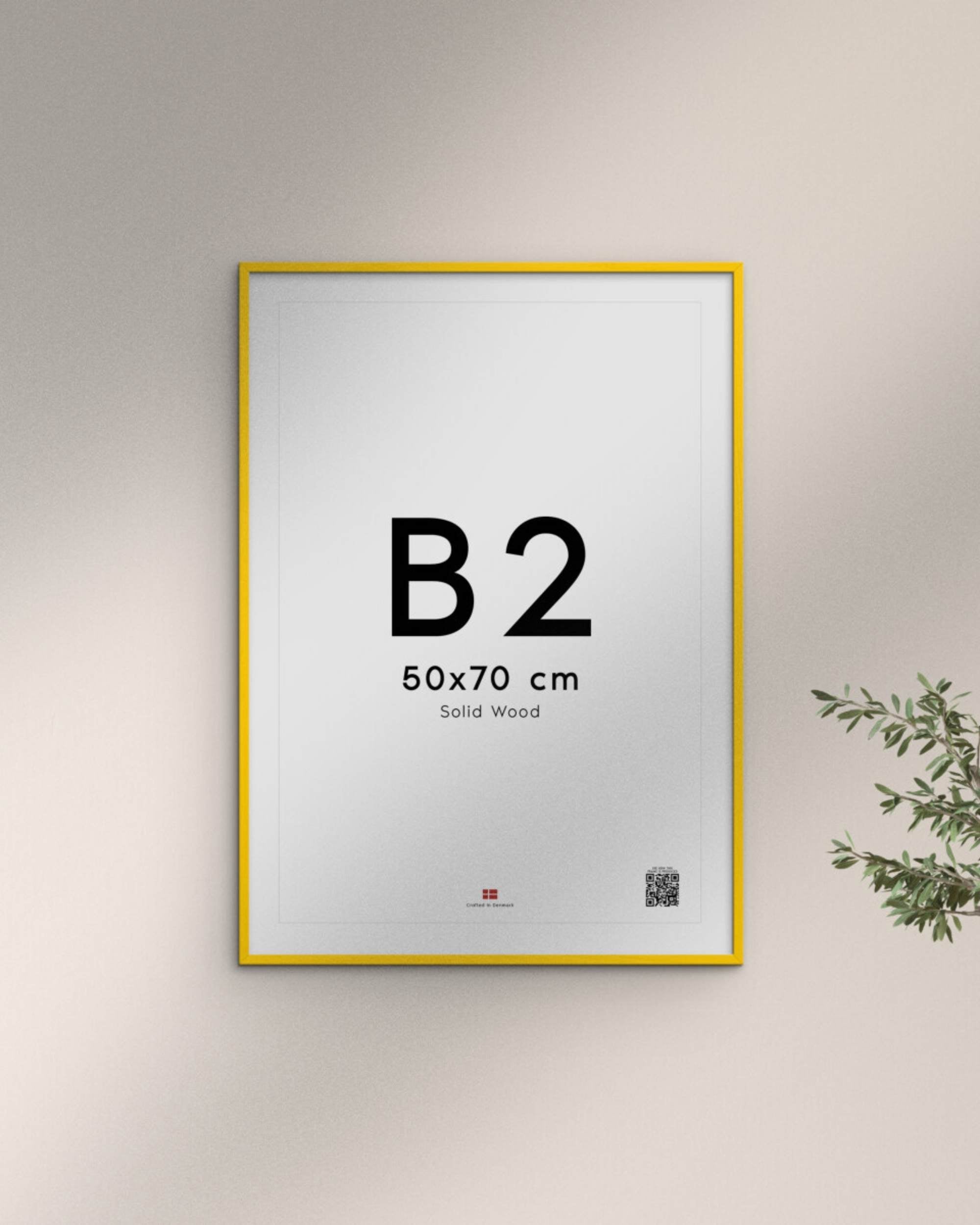 Gul bilderamme i heltre og glass fra Poster & Frame