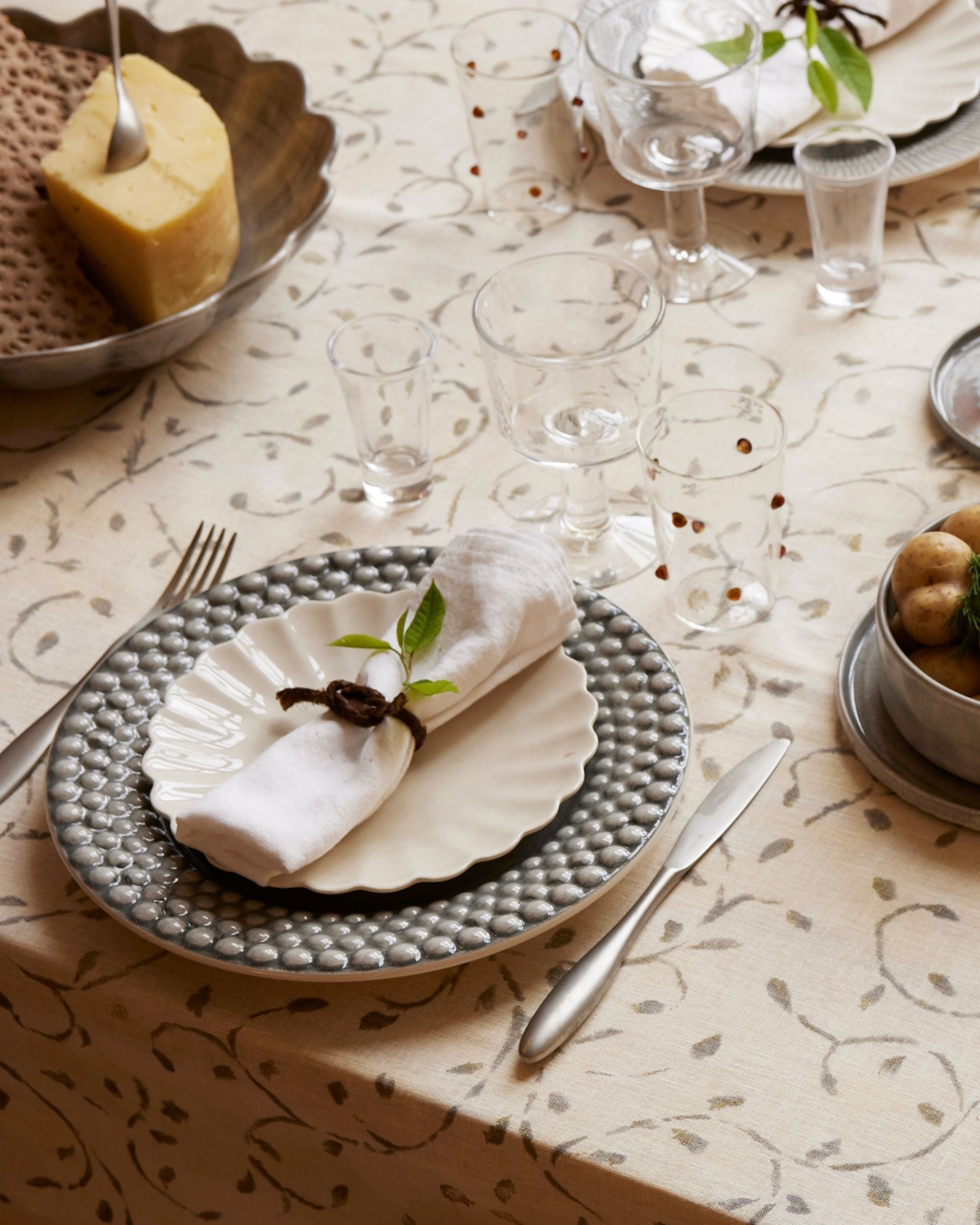 Mateus Bubbles Tallerken 28cm EBCZ5CEB 7330630809067 Mateus Bettanshus Cake Boards