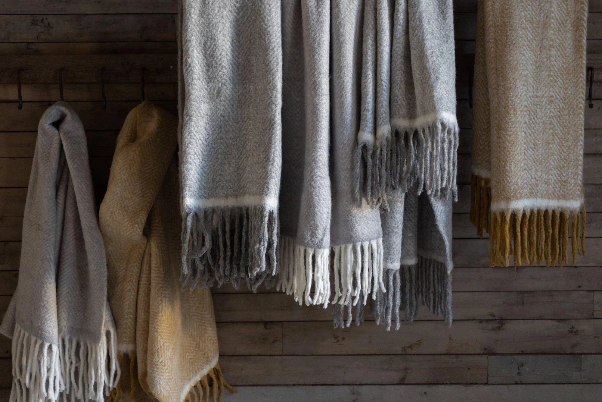 Pledd, Bello grå og hvit (130 x 170 cm)