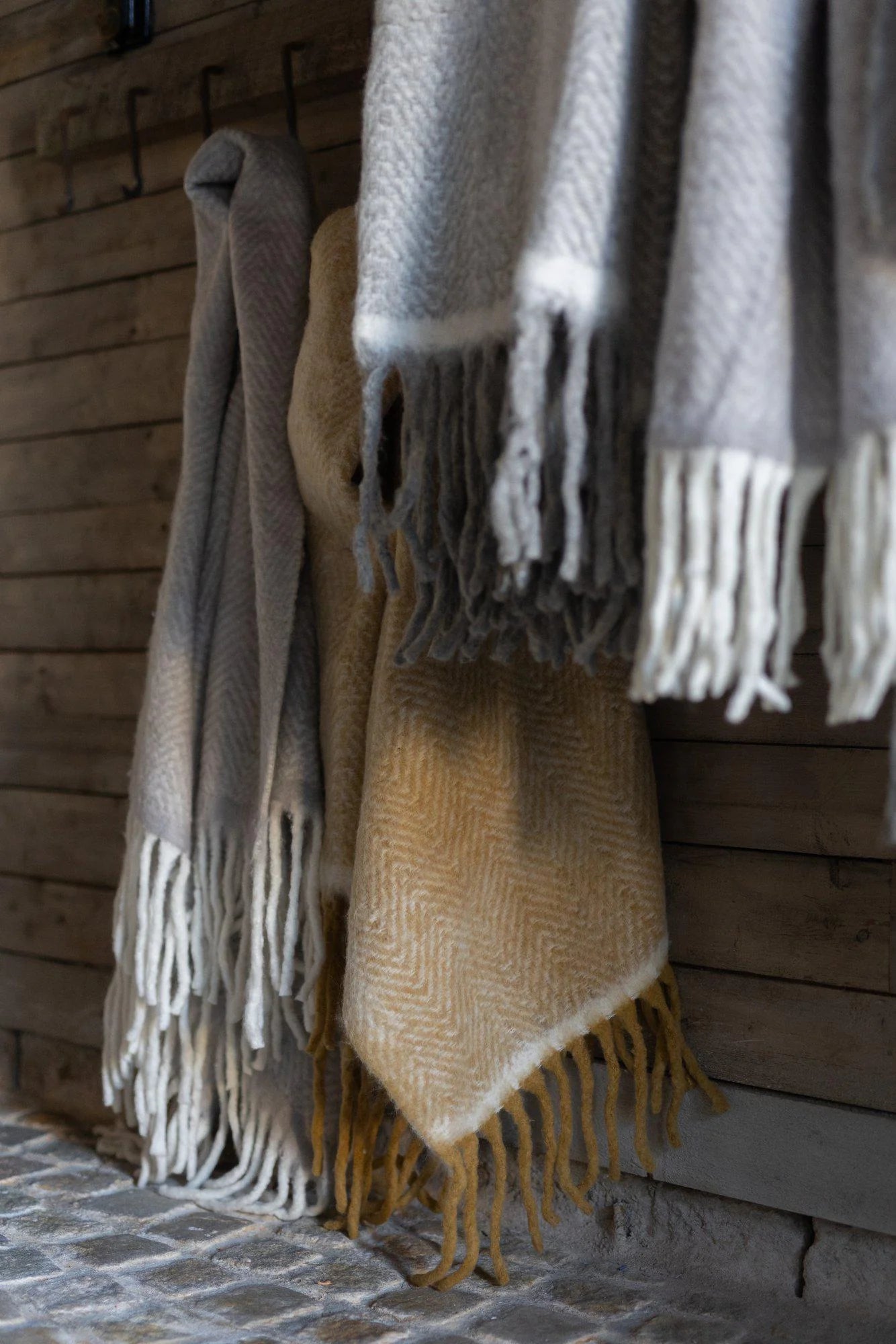 Pledd, Bello grå og hvit (130 x 170 cm)